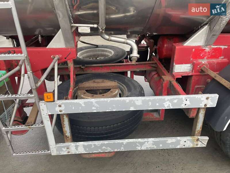 Цистерна напівпричіп Fruehauf DJD SA3 1993 в Черкасах фото 3 Цистерна напівпричіп Fruehauf DJD SA3 1993 в Черкасах
