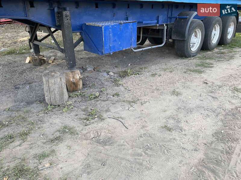 Контейнеровоз Fruehauf F 1988 в Саврани