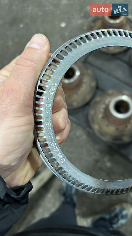 Самоскид напівпричіп Fruehauf France 2008 в Одесі