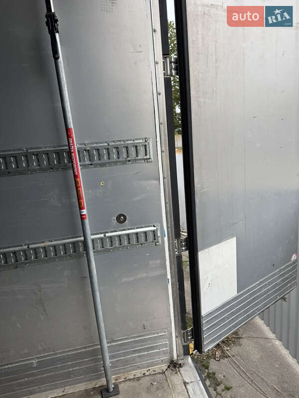 Рефрижератор полуприцеп Fruehauf FST4FC 2014 в Киеве