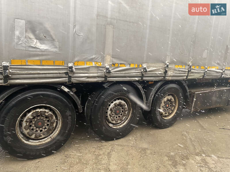 Бортовой полуприцеп Fruehauf General 2007 в Тячеве