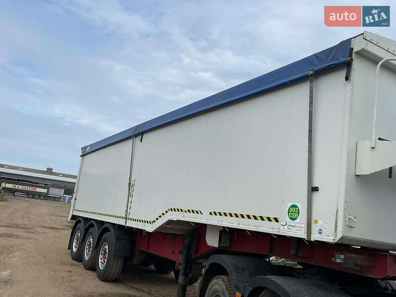 Самосвал полуприцеп Fruehauf General 2005 в Бучаче