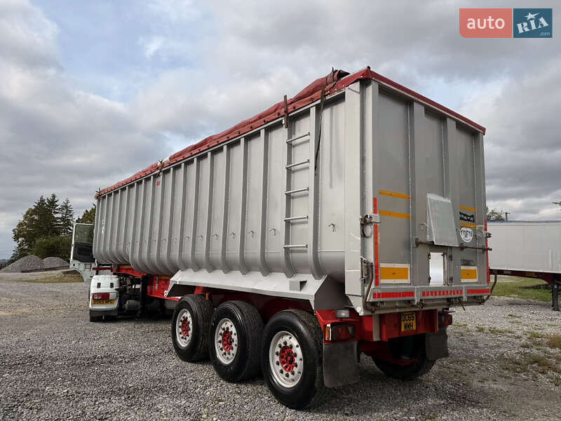 Самосвал полуприцеп Fruehauf LTD/WAD 2003 в Бучаче