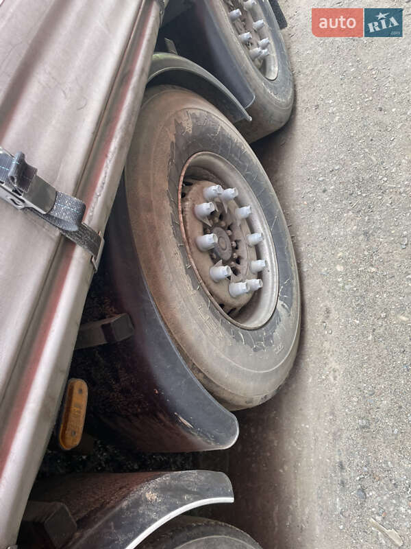 Тентований борт (штора) - напівпричіп Fruehauf SAF 2008 в Мукачевому