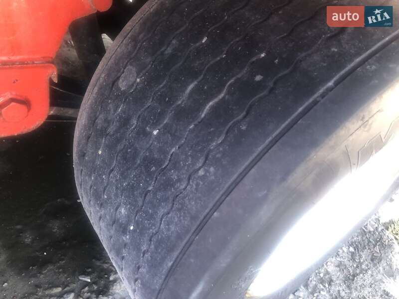 Бортовий напівпричіп Fruehauf T34 1999 в Львові