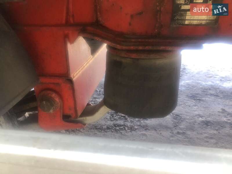 Бортовий напівпричіп Fruehauf T34 1999 в Львові
