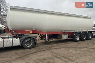 Цистерна напівпричіп Fruehauf T34 1998 в Черкасах