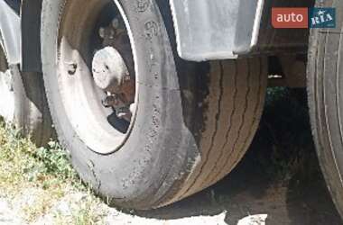 Тентованный борт (штора) - полуприцеп Fruehauf T34 2005 в 
