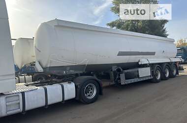 Цистерна напівпричіп Fruehauf T34T1RP 1999 в Черкасах