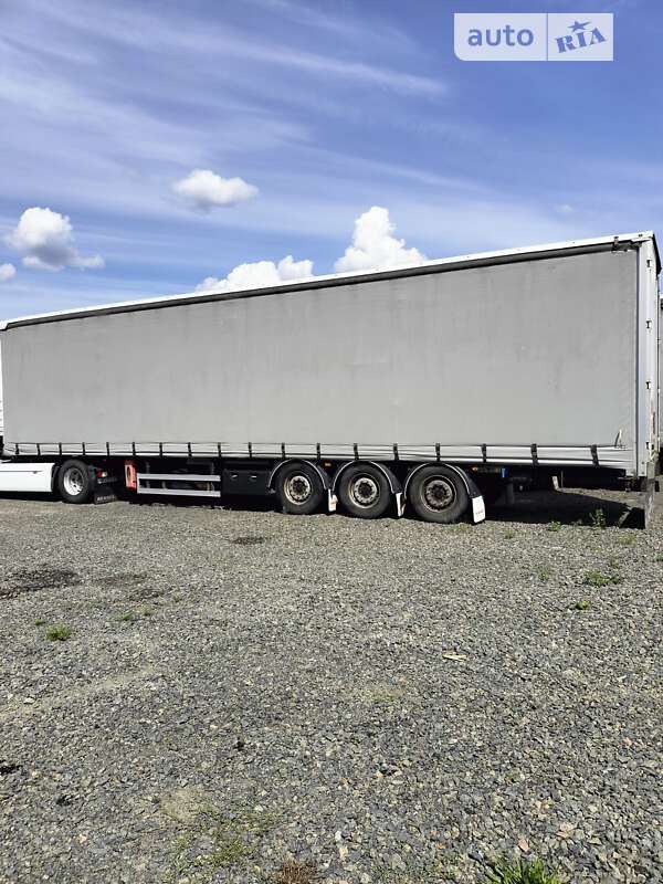 Тентованный борт (штора) - полуприцеп Fruehauf T38 2012 в Малине