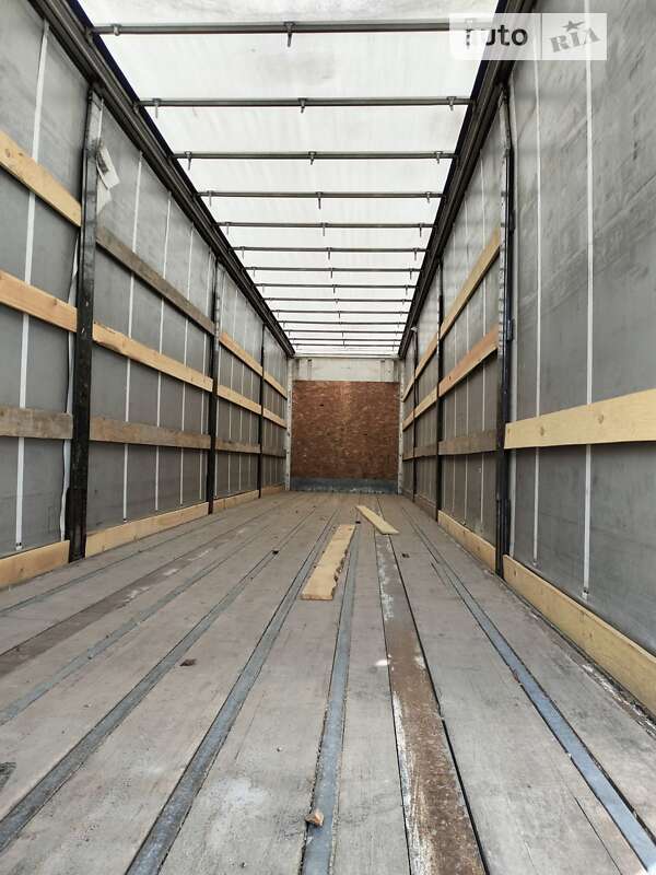 Тентованный борт (штора) - полуприцеп Fruehauf T38 2012 в Малине