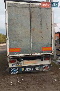 Тентованный борт (штора) - полуприцеп Fruehauf T39 2007 в 