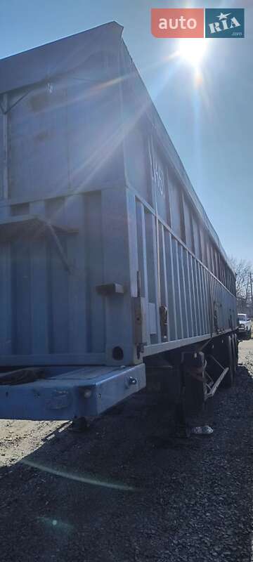 Зерновоз - полуприцеп Fruehauf TF34C1 1998 в Гайвороне