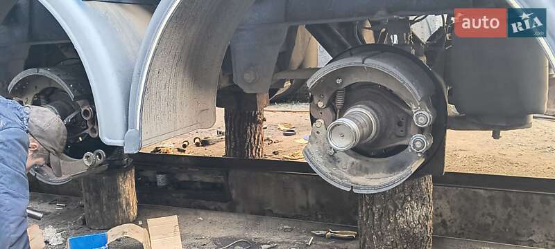 Зерновоз - полуприцеп Fruehauf TF34C1 1998 в Гайвороне