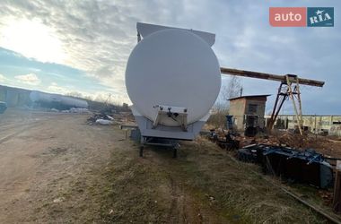 Цистерна напівпричіп Fruehauf TF34C1 1988 в Луцьку