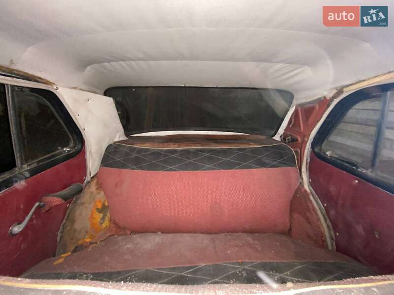 Седан FSO Warszawa 1971 в Львові