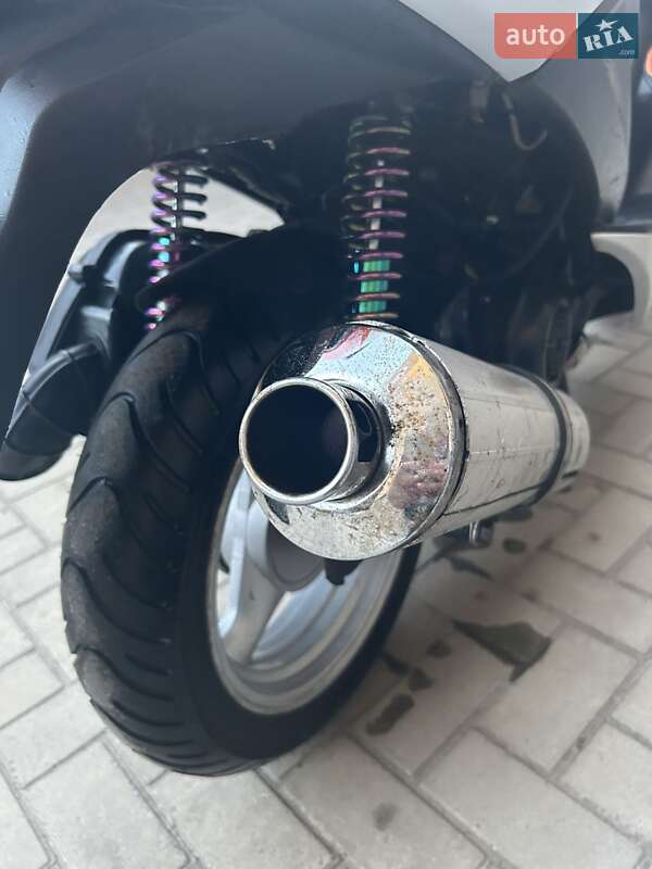 Максі-скутер G-max Volcan 2013 в Охтирці