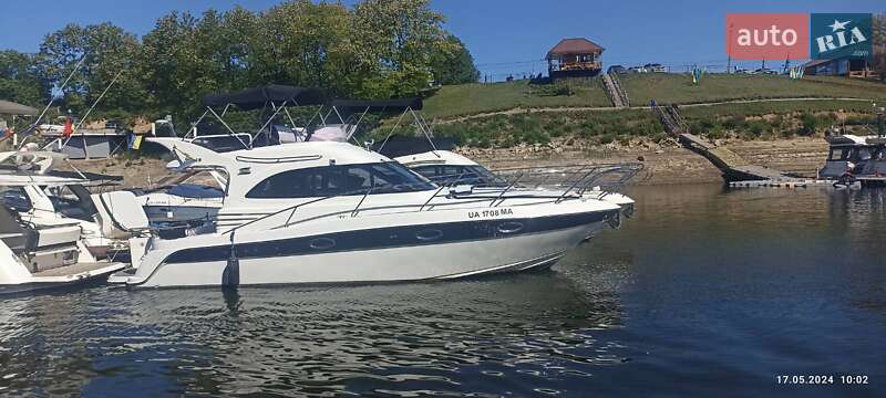 Моторна яхта Galeon 330 2007 в Чернівцях