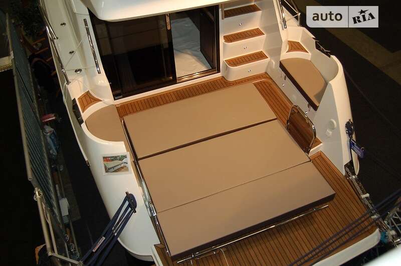 Моторная яхта Galeon 340 2011 в Киеве