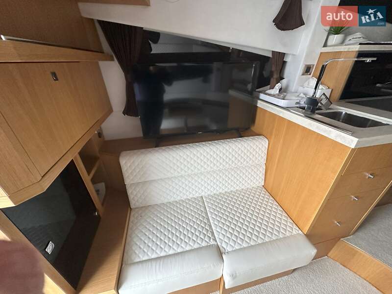 Моторная яхта Galeon 380 2018 в Киеве фото 9 Моторная яхта Galeon 380 2018 в Киеве