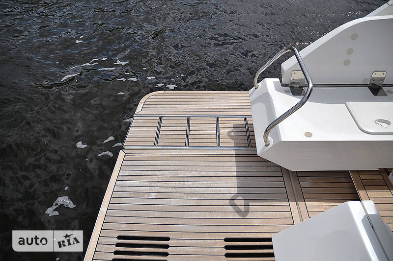 Моторная яхта Galeon 430 2012 в Киеве