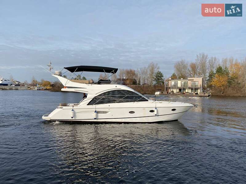 Моторная яхта Galeon 440 2008 в Киеве