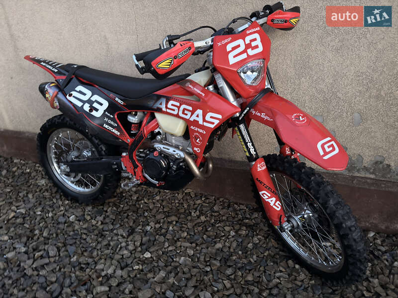 Мотоцикл Внедорожный (Enduro) Gas Gas EC 2023 в Ивано-Франковске фото 16 Мотоцикл Внедорожный (Enduro) Gas Gas EC 2023 в Ивано-Франковске