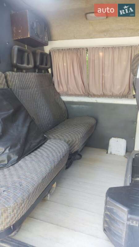 Микроавтобус ГАЗ 2217 Соболь 2003 в Николаеве