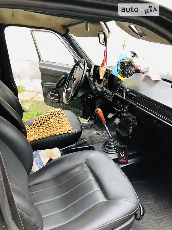 Седан ГАЗ 24-10 Волга 1986 в Черновцах