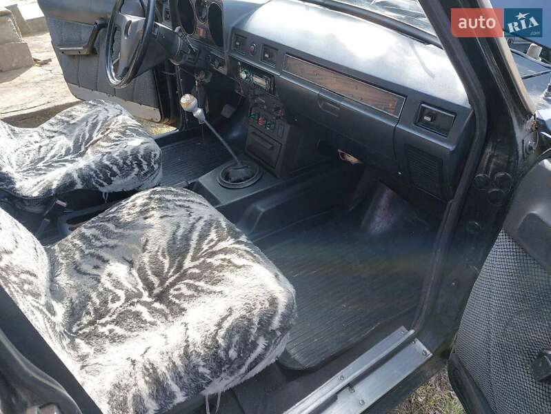 Седан ГАЗ 24-10 Волга 1986 в Новоархангельську