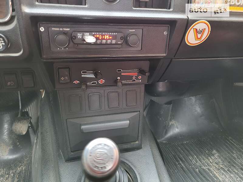 Седан ГАЗ 24-10 Волга 1987 в Ильинцах фото 21 Седан ГАЗ 24-10 Волга 1987 в Ильинцах