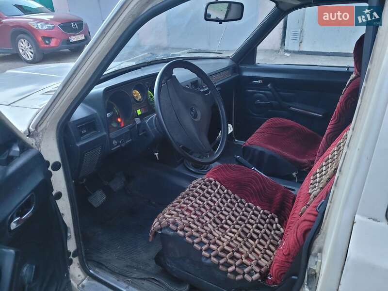 Седан ГАЗ 24-10 Волга 1989 в Одессе фото 4 Седан ГАЗ 24-10 Волга 1989 в Одессе