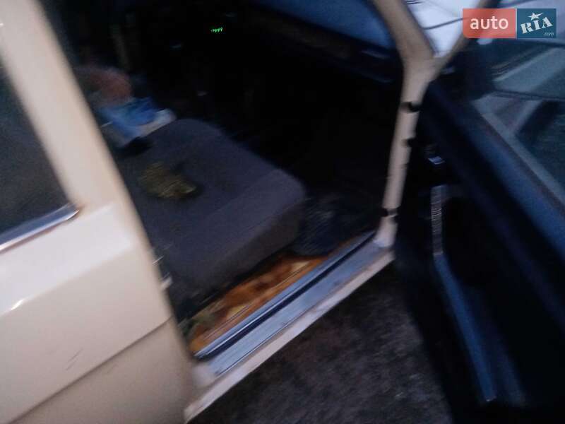 Седан ГАЗ 24-10 Волга 1991 в Павлограді