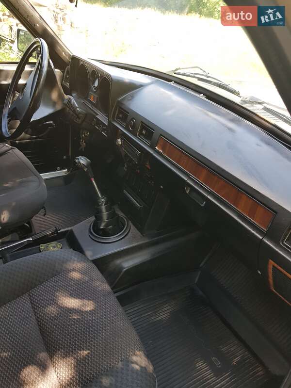 Седан ГАЗ 24-10 Волга 1987 в Зборові фото 4 Седан ГАЗ 24-10 Волга 1987 в Зборові