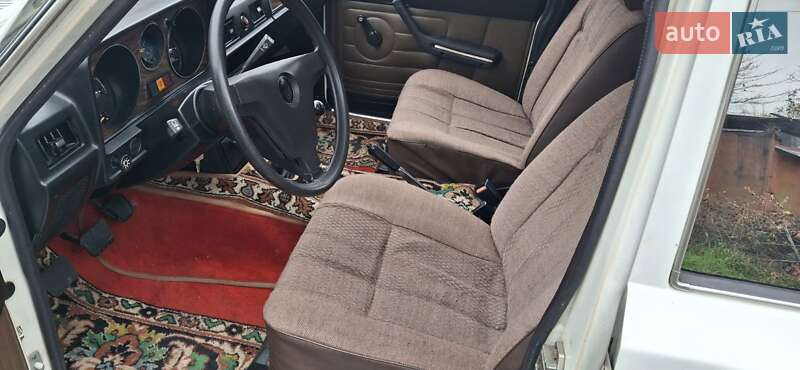 Седан ГАЗ 24-10 Волга 1990 в Киеве фото 16 Седан ГАЗ 24-10 Волга 1990 в Киеве