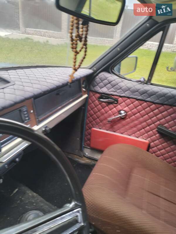 Седан ГАЗ 24 Волга 1977 в Києві