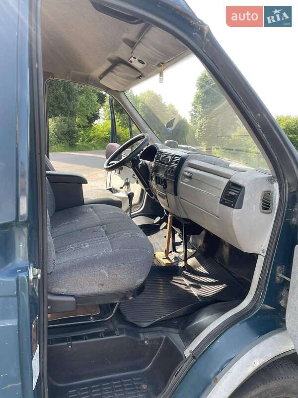 Вантажопасажирський фургон ГАЗ 2705 Газель 2003 в Житомирі фото 3 Вантажопасажирський фургон ГАЗ 2705 Газель 2003 в Житомирі