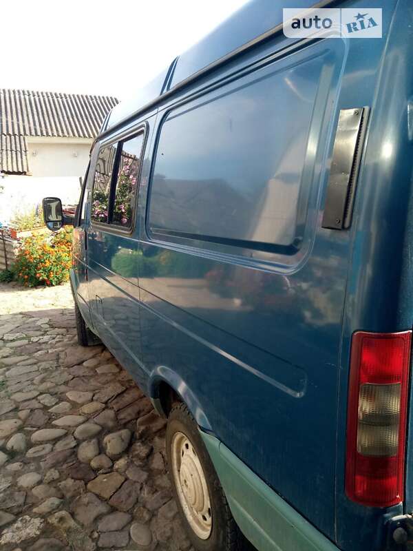 Грузовой фургон ГАЗ 2752 Соболь 2005 в Залещиках