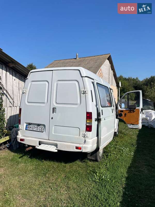 Вантажопасажирський фургон ГАЗ 2752 Соболь 2002 в Житомирі