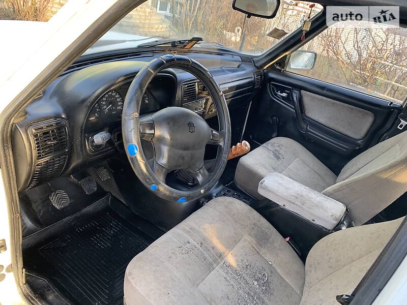 Седан ГАЗ 3110 Волга 2003 в Чернівцях