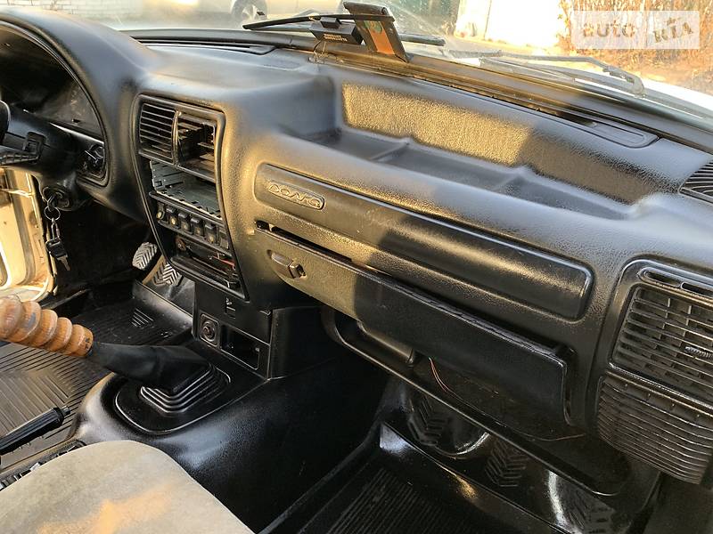 Седан ГАЗ 3110 Волга 2003 в Чернівцях