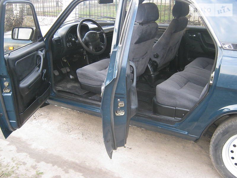Седан ГАЗ 3110 Волга 1999 в Миргороді