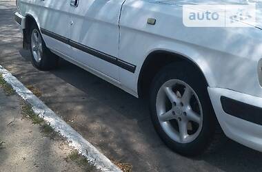 Седан ГАЗ 3110 Волга 2000 в 