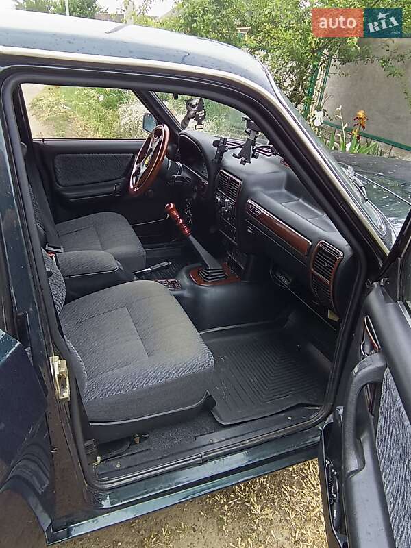 Седан ГАЗ 3110 Волга 2003 в Одесі