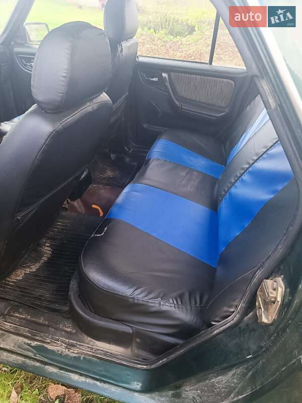 Седан ГАЗ 3110 Волга 2003 в Турійську