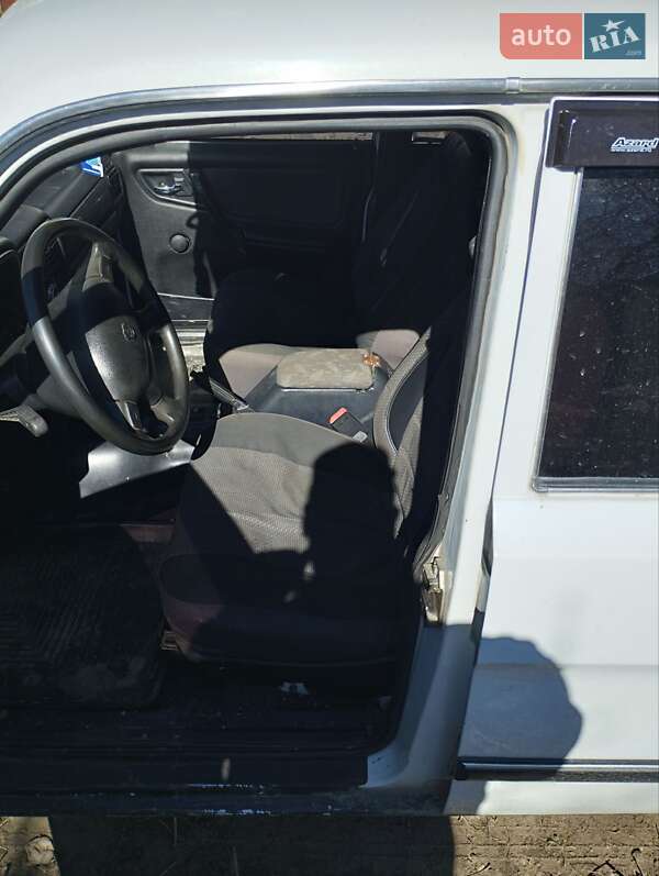 Седан ГАЗ 3110 Волга 2001 в Николаеве фото 4 Седан ГАЗ 3110 Волга 2001 в Николаеве