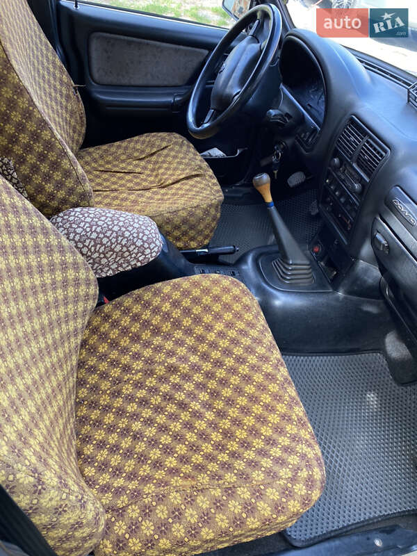 Седан ГАЗ 3110 Волга 2004 в Черновцах