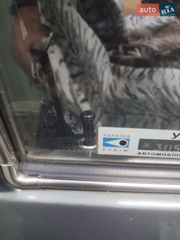 Седан ГАЗ 3110 Волга 2003 в Южному фото 13 Седан ГАЗ 3110 Волга 2003 в Южному