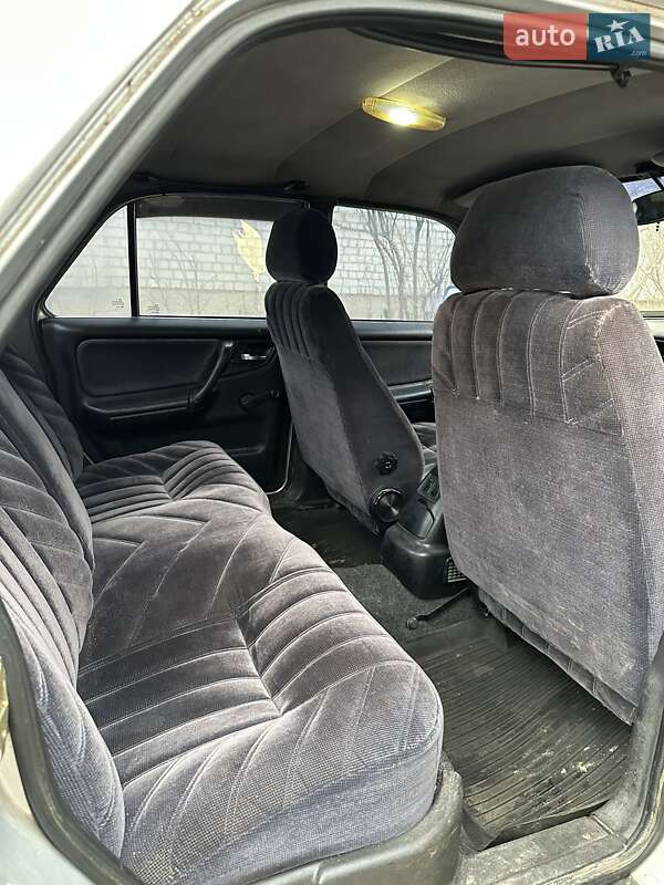 Седан ГАЗ 3110 Волга 2002 в Житомире