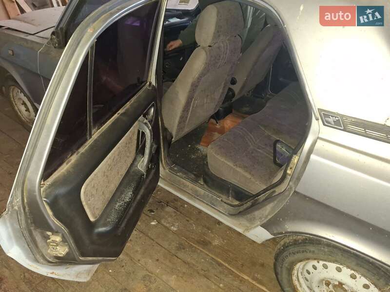 Седан ГАЗ 3110 Волга 2003 в Харькове
